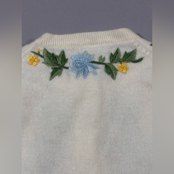 Cream Wool Embroidered 50’s style Cardigan New Oldstock Satin Lining Small? - Picture 7 of 12
